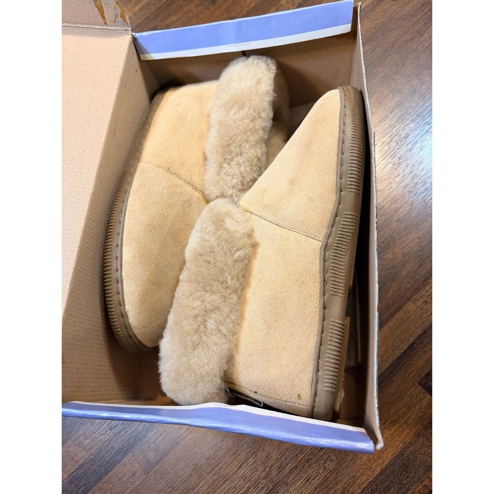 New in box women's BearPaw cozy soft slippers size 10. Tan suede with solid sole